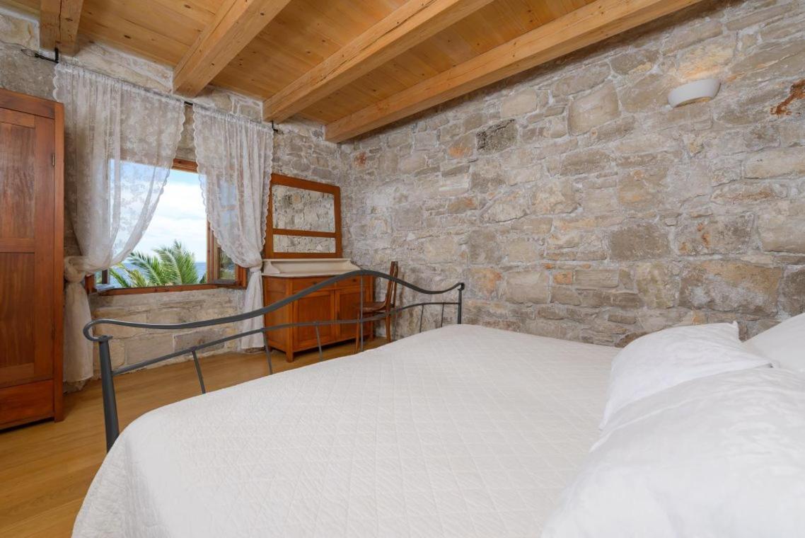 Luxury Beachfront Villa Mare With Private Pool At The Beach Orebic - Peljesac Екстер'єр фото